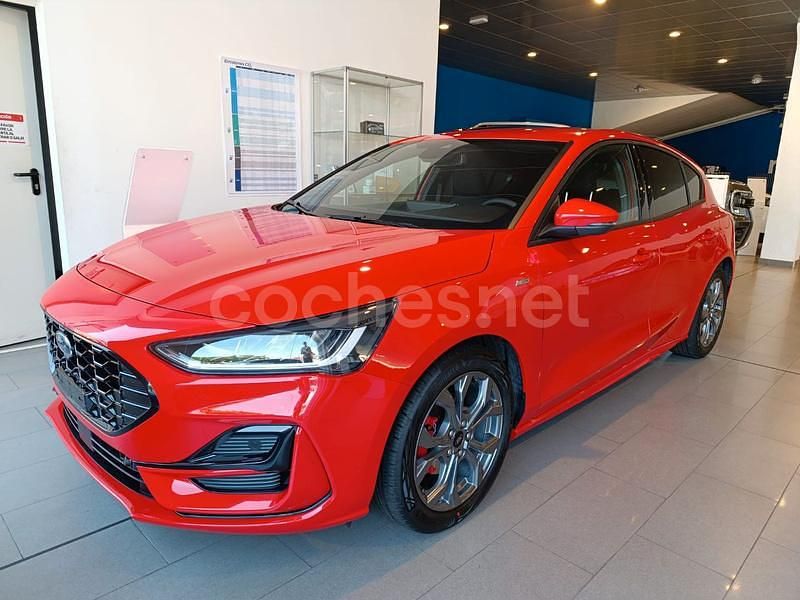 Rojo Nuevo 2025 Ford Focus ST-Line Berlina | 24.995 € (Precio justo) - Imagen 1/4