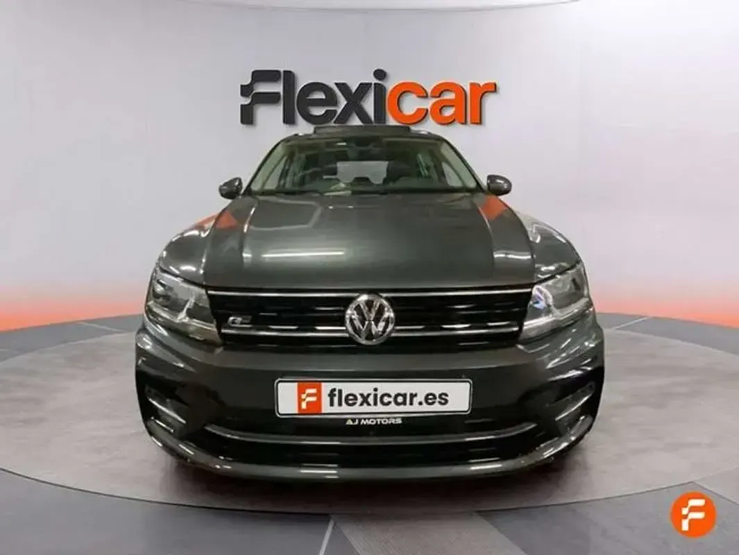 Usado VW Tiguan Sport 150 CV (110 kW) 2019 Gris SUV