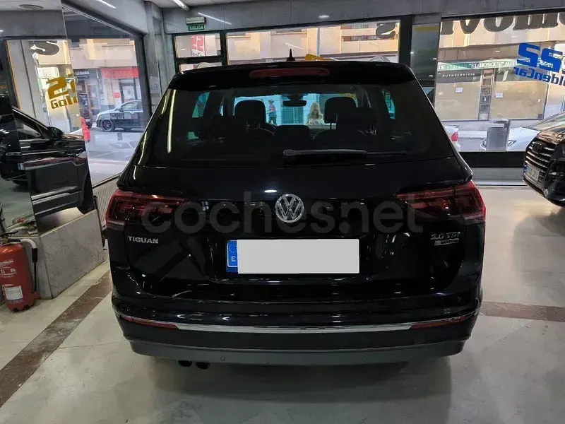 Usado VW Tiguan Sportline 150 CV (110 kW) 2016 Negro SUV