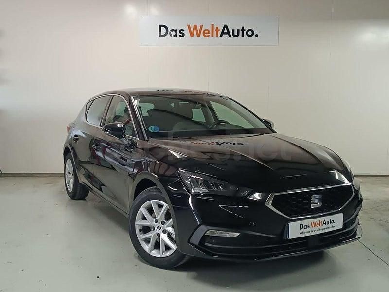 Usado Seat Leon Style 116 CV (85 kW) 2025 Negro Berlina