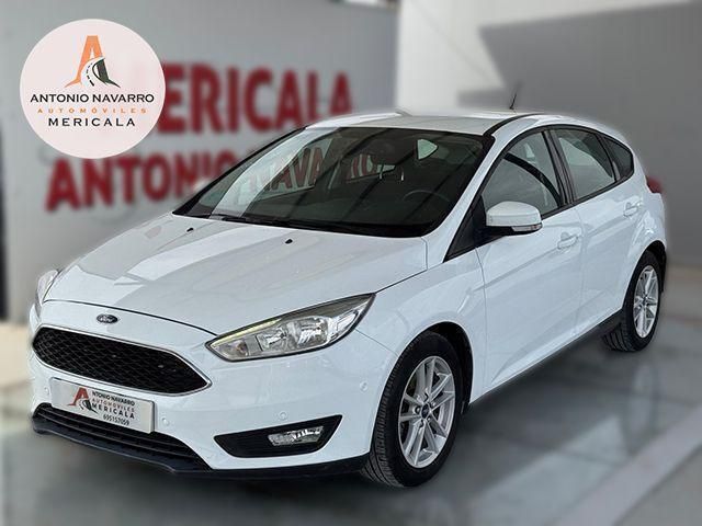 Usado Ford Focus ST-Line 120 CV (88 kW) 2017 Blanco Berlina