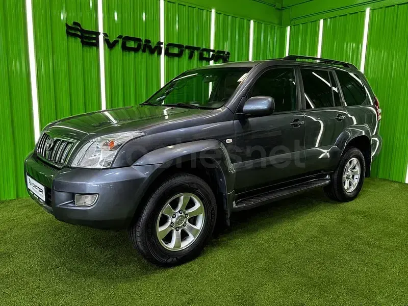 Usado Toyota Land Cruiser 173 CV (127 kW) 2007 Gris / plata SUV