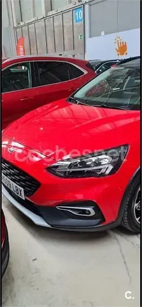 Usado Ford Focus Active 125 CV (91 kW) 2019 Rojo Berlina
