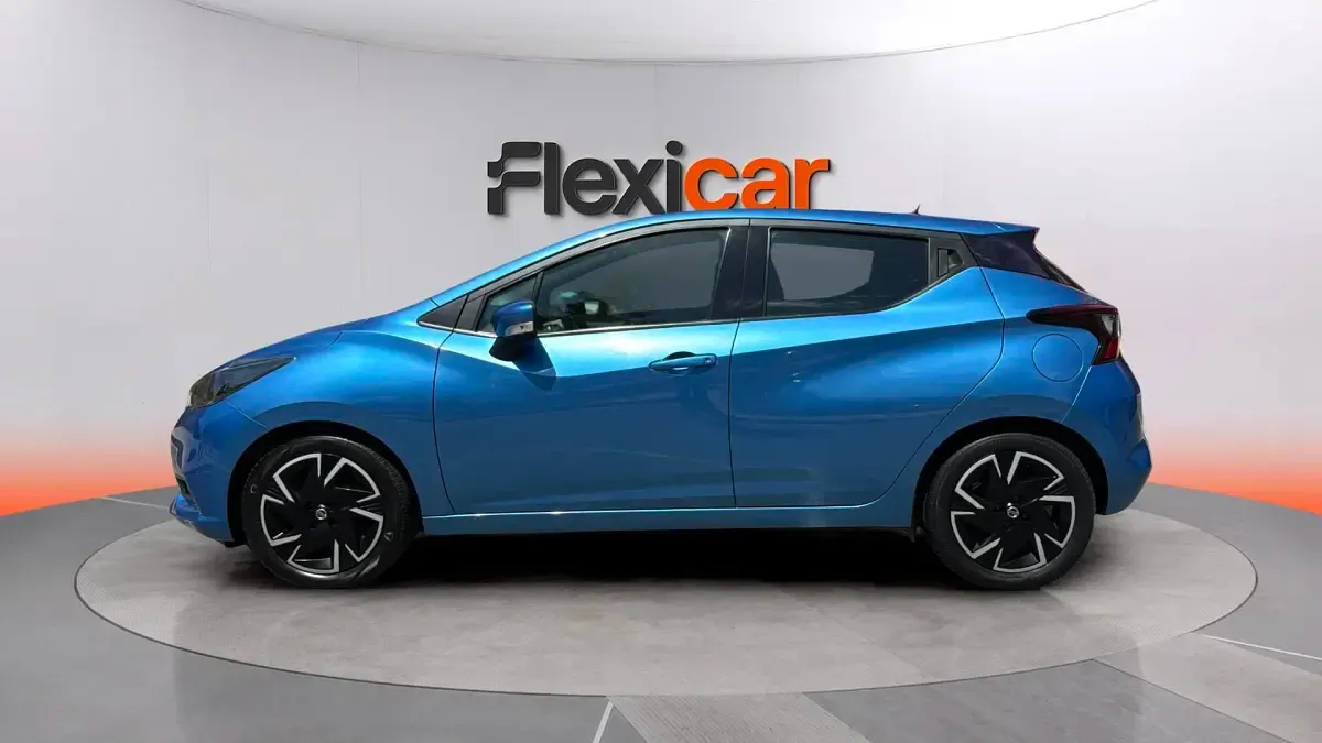 Usado Nissan Micra Acenta 92 CV (67 kW) 2021 Azul Utilitario