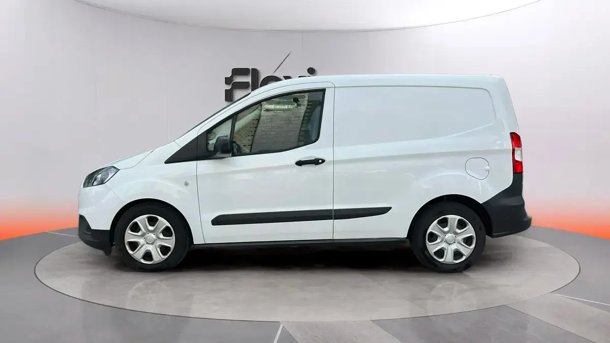 Usado Ford Transit Trend 102 CV (75 kW) 2021 Blanco Van