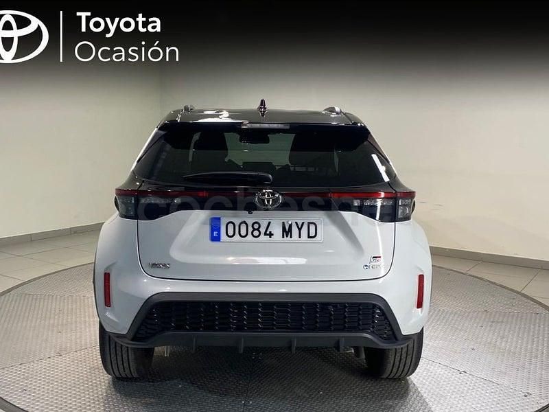Usado Toyota Yaris Cross Sport 130 CV (95 kW) 2025 Gris / plata SUV