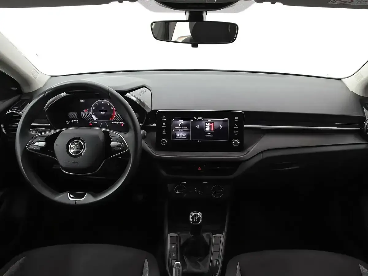 Usado Skoda Fabia Essence 80 CV (58 kW) 2024 Blanco Utilitario