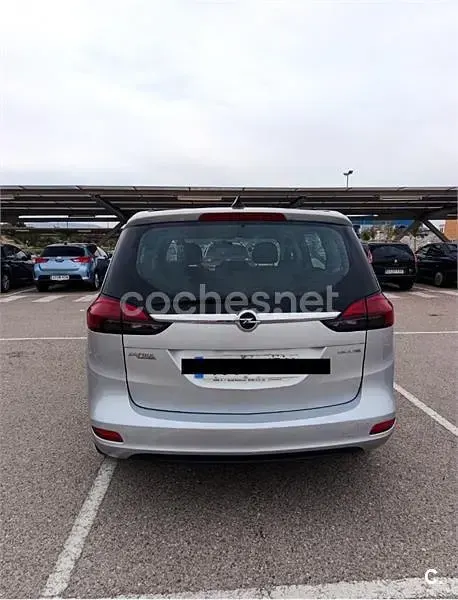 Usado Opel Zafira Tourer Selective 136 CV (100 kW) 2016 Gris / plata Monovolumen