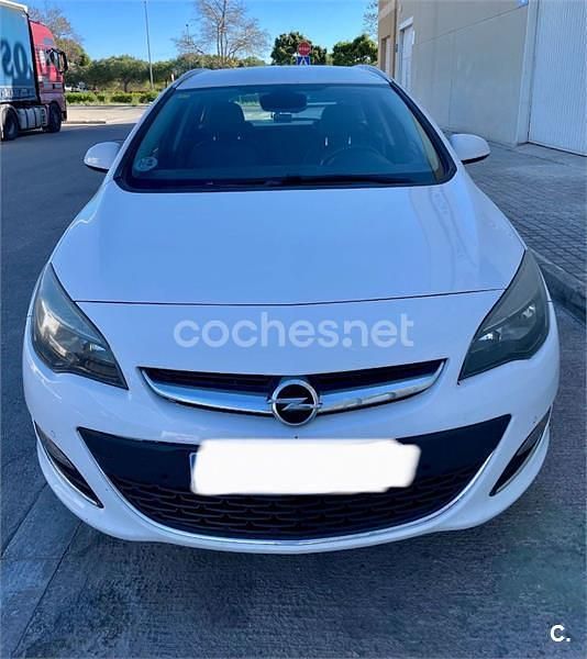 Blanco Usado 2015 Opel Astra Excellence Familiar | 6500 € (Un poco caro) - Imagen 1/4