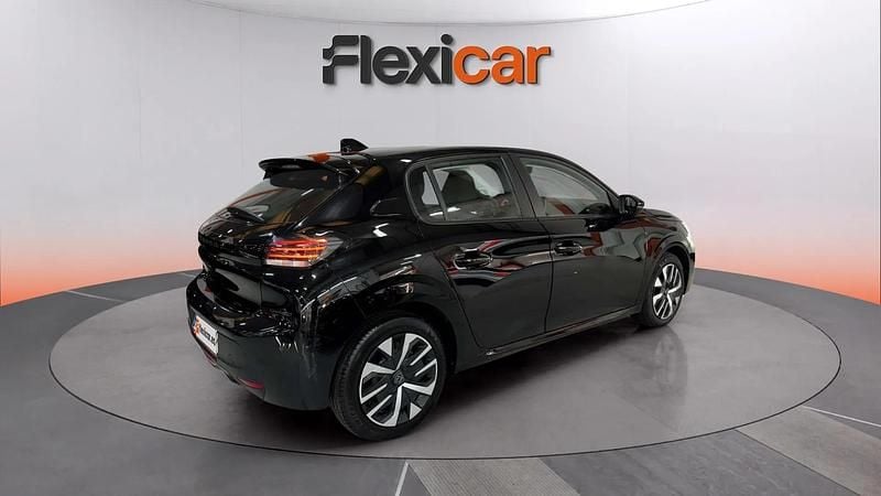 Usado Peugeot 208 Allure 102 CV (75 kW) 2024 Negro Utilitario