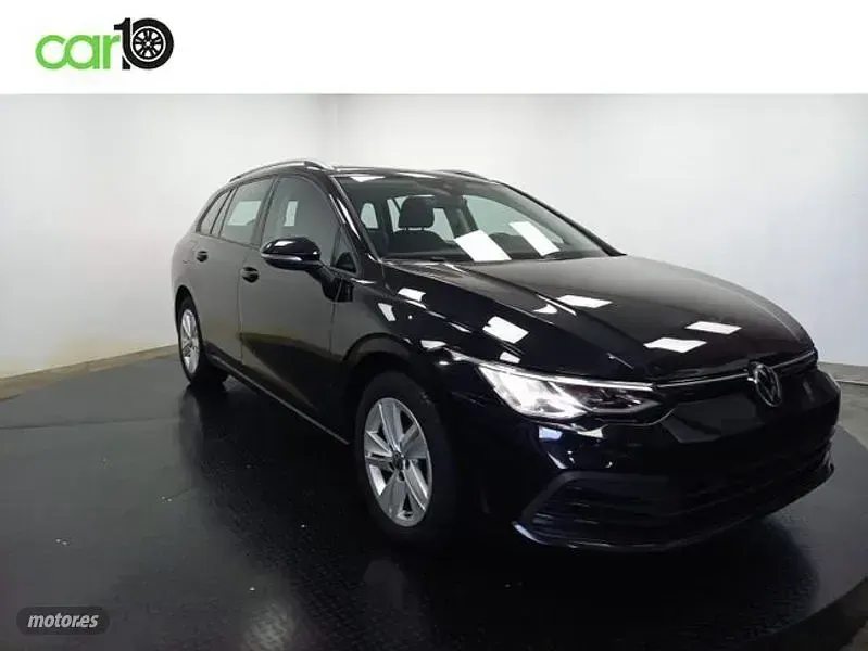 Usado VW Golf VIII 110 CV (80 kW) 2021 Negro Familiar