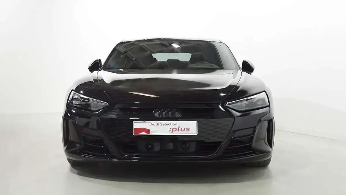 Usado Audi e-tron GT quattro 350 kW (476 CV) 2022 Negro Berlina