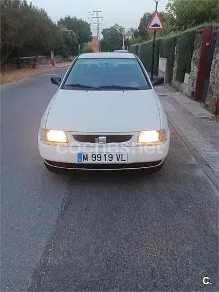 Usado Seat Ibiza 75 CV (55 kW) 1998 Blanco Utilitario