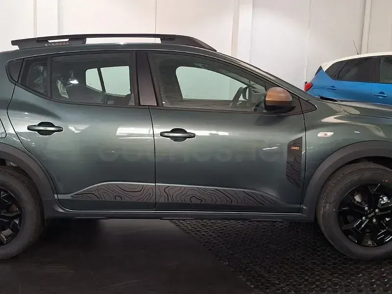 Nuevo Dacia Sandero Extreme 122 CV (89 kW) 2026 Verde Berlina