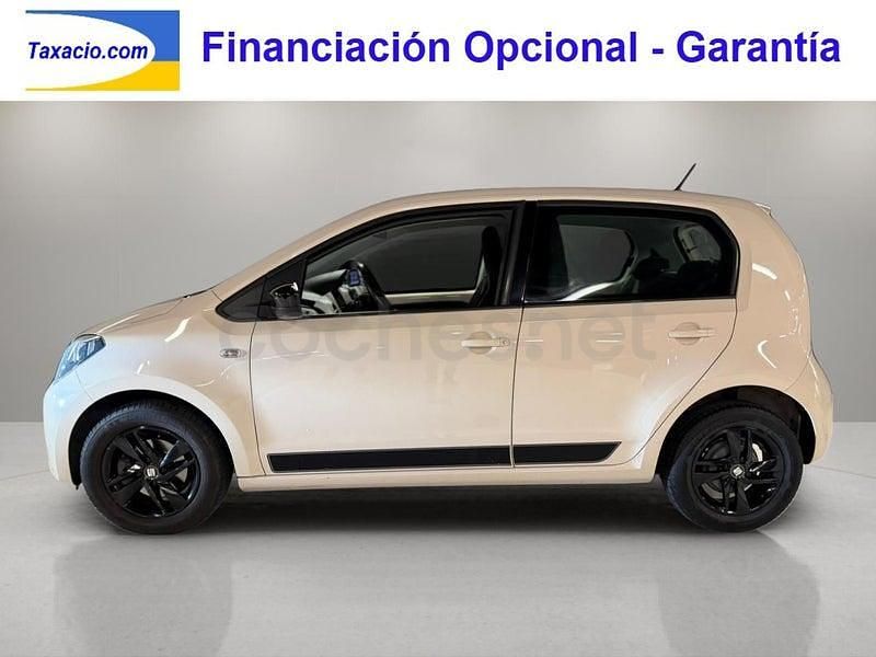 Usado Seat Mii Chic 75 CV (55 kW) 2015 Beige Utilitario