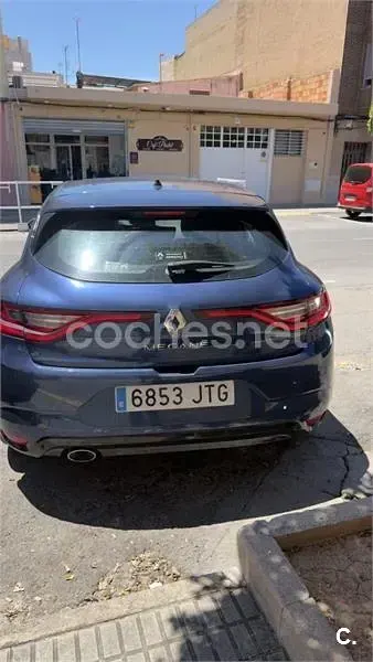 Usado Renault Mégane Zen 110 CV (80 kW) 2016 Azul Berlina