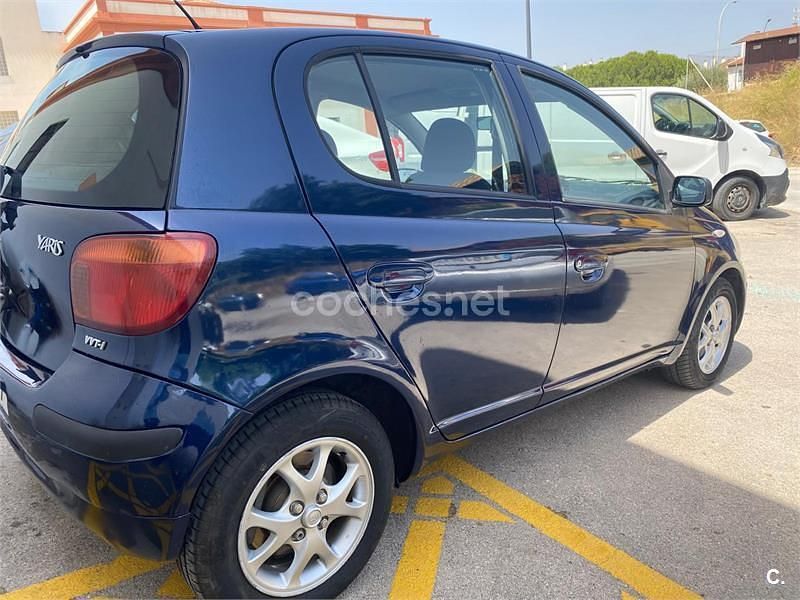 Azul Usado 2003 Toyota Yaris T3 Berlina | 3300 € (Precio justo) - Imagen 1/4