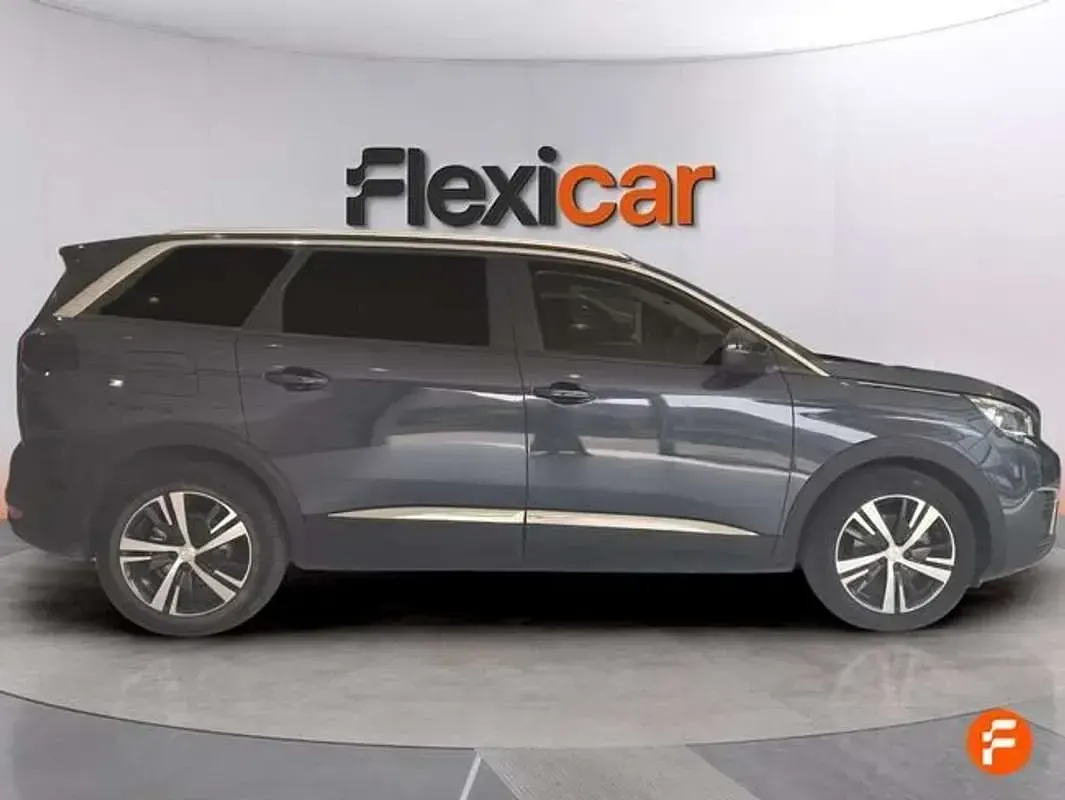 Usado Peugeot 5008 Allure 131 CV (96 kW) 2018 Negro SUV