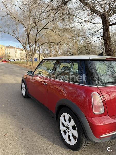 Usado Mini Cooper 115 CV (84 kW) 2005 Rojo Utilitario