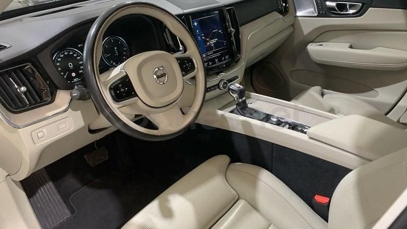 Usado Volvo XC60 Inscription 190 CV (139 kW) 2018 Gris / plata SUV