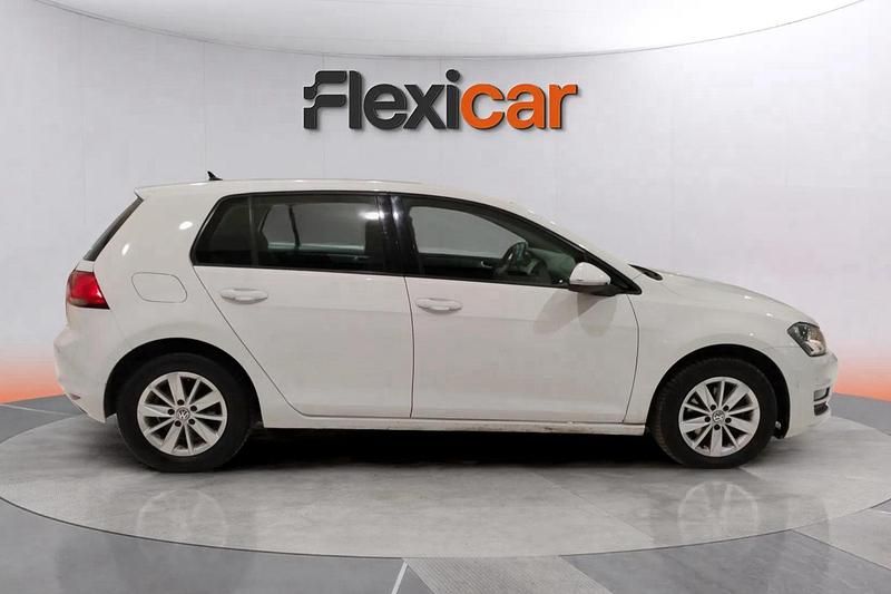 Usado VW Golf VII Advance 110 CV (80 kW) 2016 Blanco Berlina
