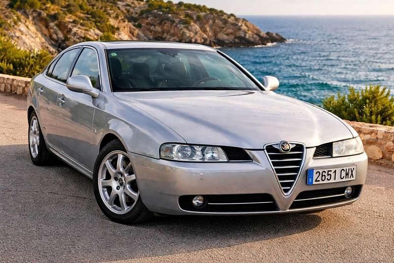Usado Alfa Romeo 166 Distinctive 150 CV (110 kW) 2004 Plateado Berlina