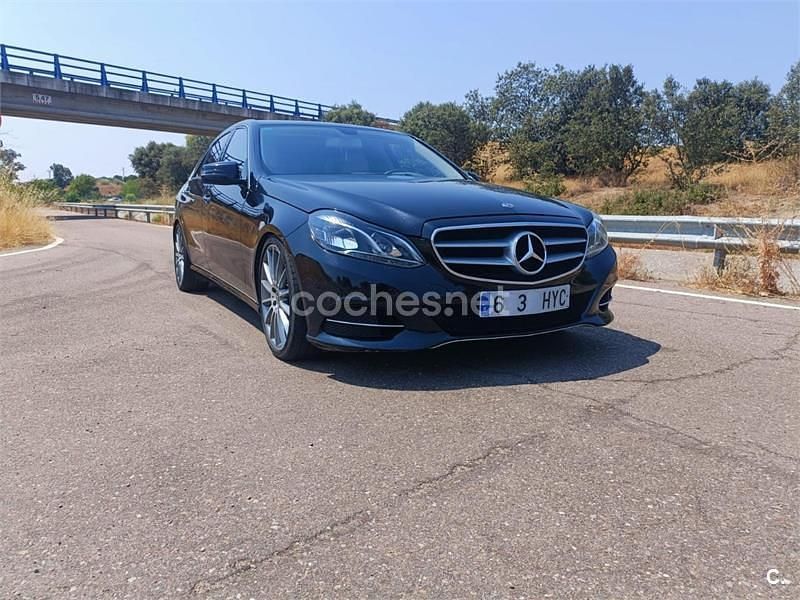 Negro Usado 2014 Mercedes E220 Avantgarde Berlina | 9999 € - Imagen 1/4