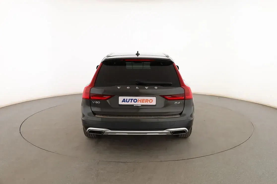 Usado Volvo V90 CC 190 CV (139 kW) 2019 Marrón Familiar