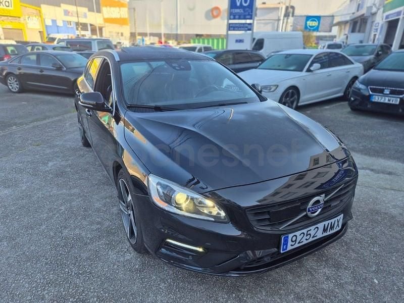 Usado Volvo V60 285 CV (209 kW) 2014 Negro Familiar