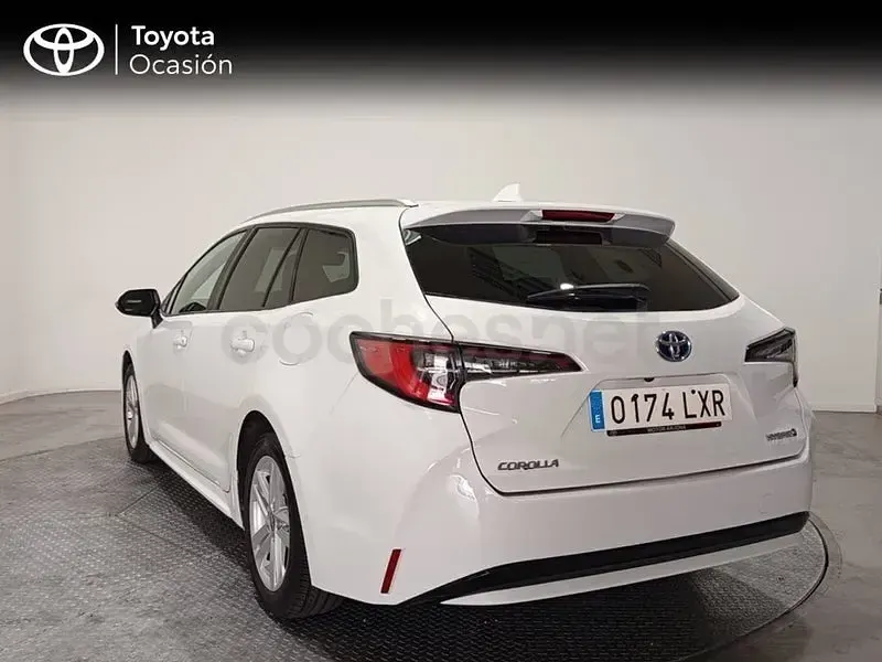 Usado Toyota Corolla Active 122 CV (89 kW) 2022 Blanco Familiar