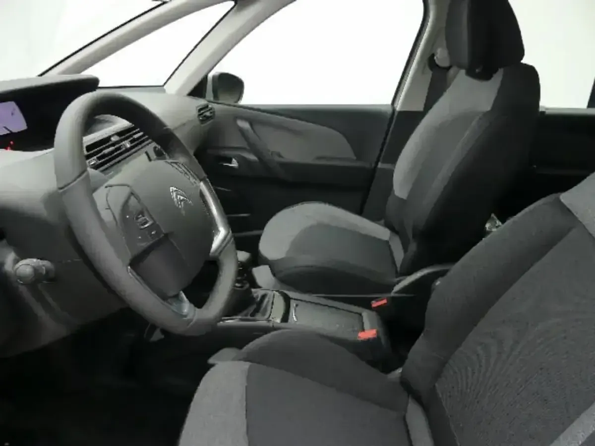 Usado Citroën C4 Live 130 CV (95 kW) 2019 Beige