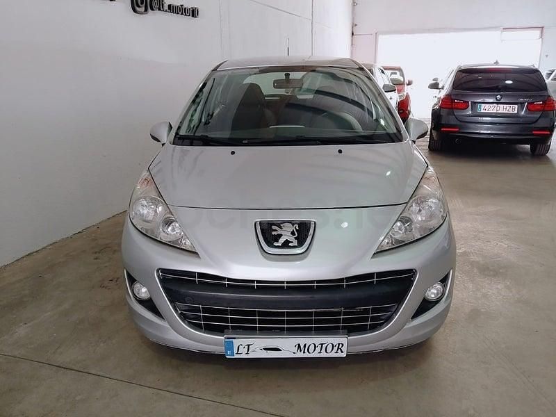 Usado Peugeot 207 95 CV (69 kW) 2011 Gris / plata Berlina