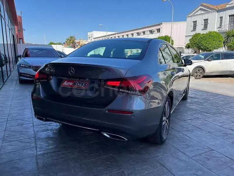 Usado Mercedes A250 218 CV (160 kW) 2020 Gris / plata Berlina