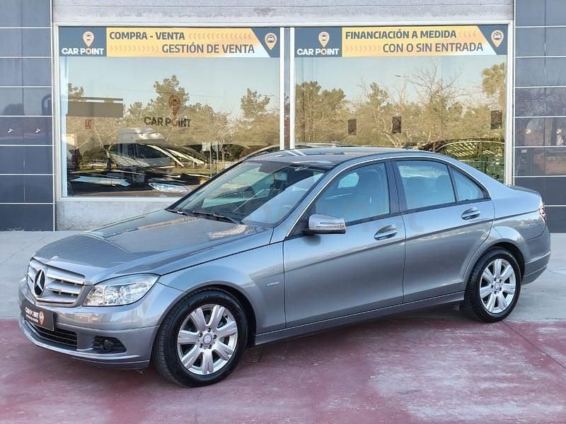 Usado Mercedes C200 136 CV (100 kW) 2011 Gris / plata Berlina