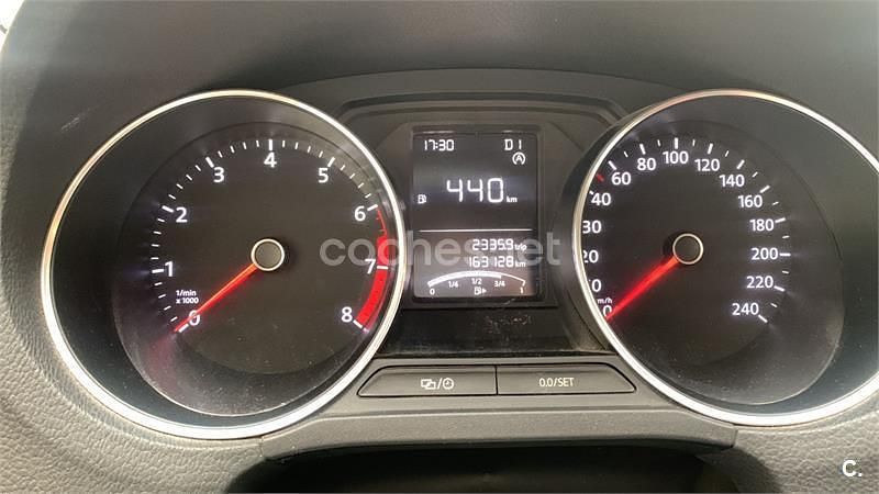 Usado VW Polo Advance 90 CV (66 kW) 2014 Rojo Berlina