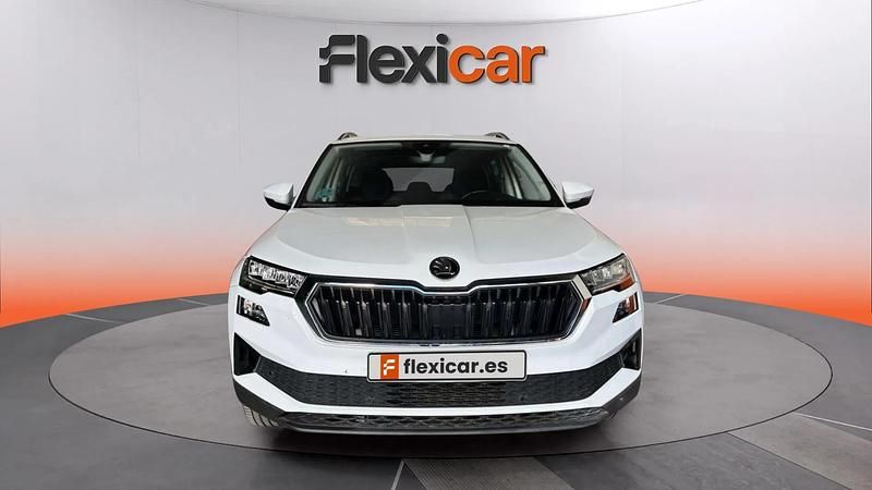 Usado Skoda Karoq Ambition 116 CV (85 kW) 2023 Blanco SUV