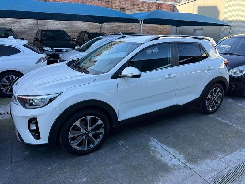 Usado Kia Stonic 116 CV (85 kW) 2019 Blanco SUV