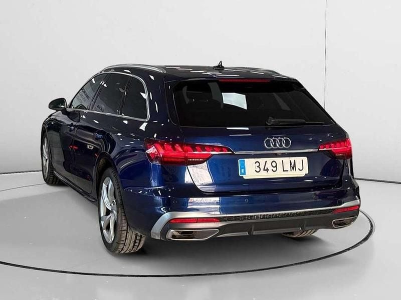Usado Audi A4 S-Line 151 CV (111 kW) 2021 Azul Familiar