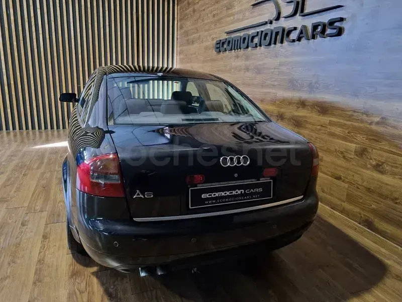 Usado Audi A6 140 CV (102 kW) 2004 Negro Berlina