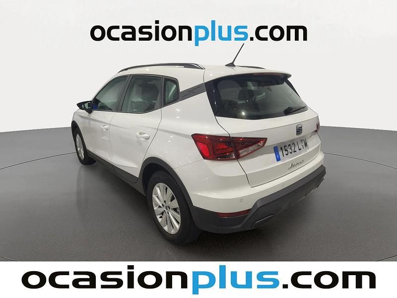 Usado Seat Arona Style Plus 110 CV (80 kW) 2021 Blanco SUV