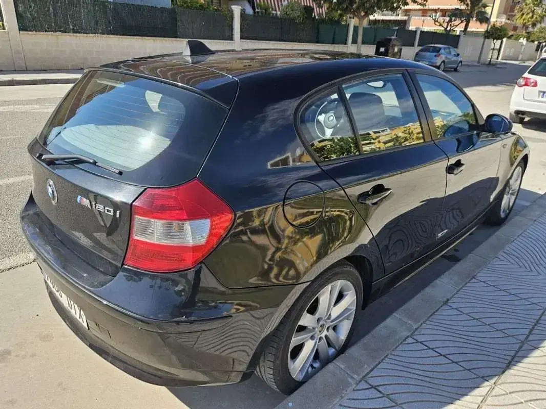 Usado BMW 120 150 CV (110 kW) 2006 Negro Utilitario