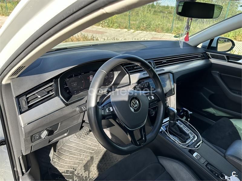 Usado VW Passat Sportline 150 CV (110 kW) 2017 Blanco Familiar