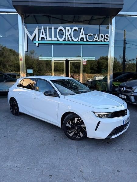 Usado Opel Astra Edition 130 CV (95 kW) 2022 Blanco Berlina