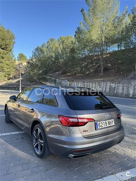 Usado Audi A4 Advanced Plus 136 CV (100 kW) 2019 Gris / plata Familiar