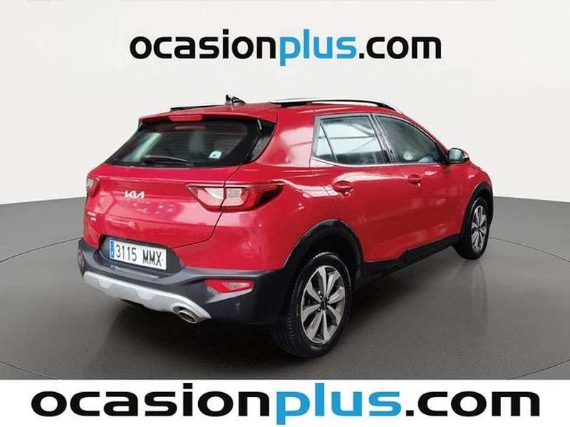 Usado Kia Stonic 101 CV (74 kW) 2024 Rojo SUV