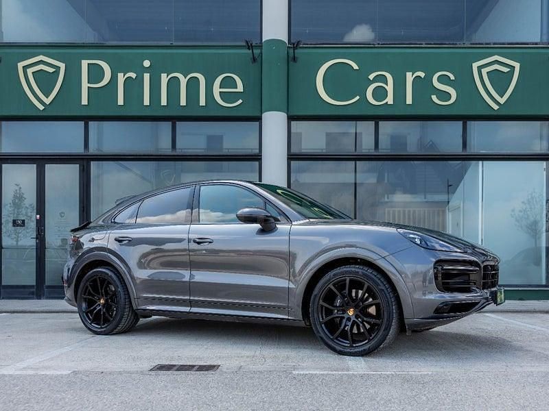 Usado Porsche Cayenne 462 CV (339 kW) 2020 Gris / plata SUV
