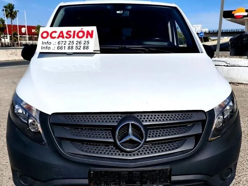 Usado Mercedes Vito 163 CV (119 kW) 2018 Blanco Van