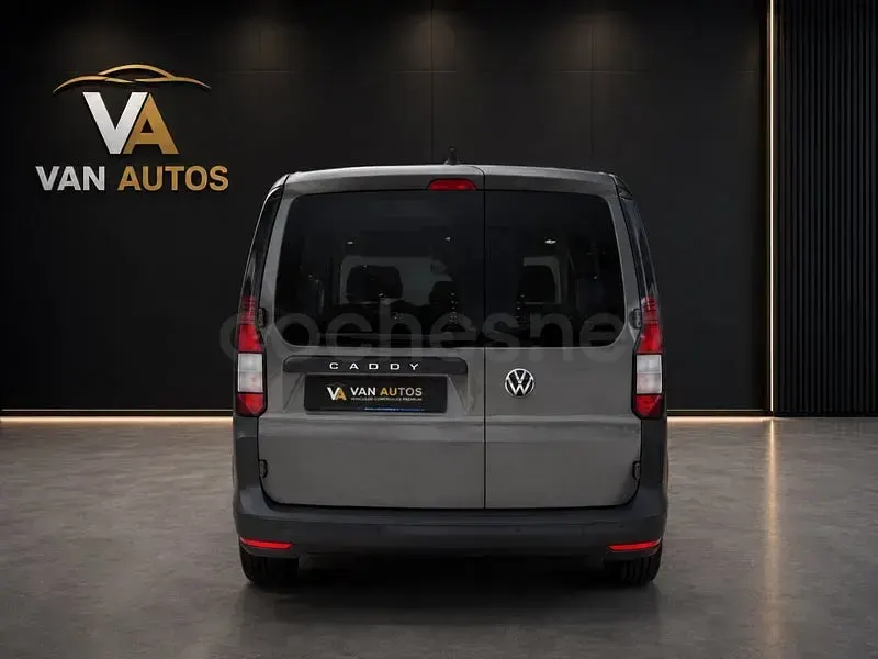 Usado VW Caddy 102 CV (75 kW) 2023 Azul Monovolumen