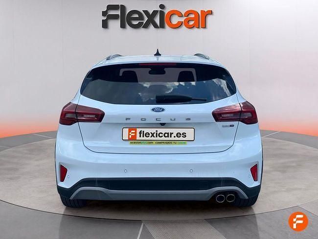 Usado Ford Focus Active 155 CV (114 kW) 2022 Blanco Berlina