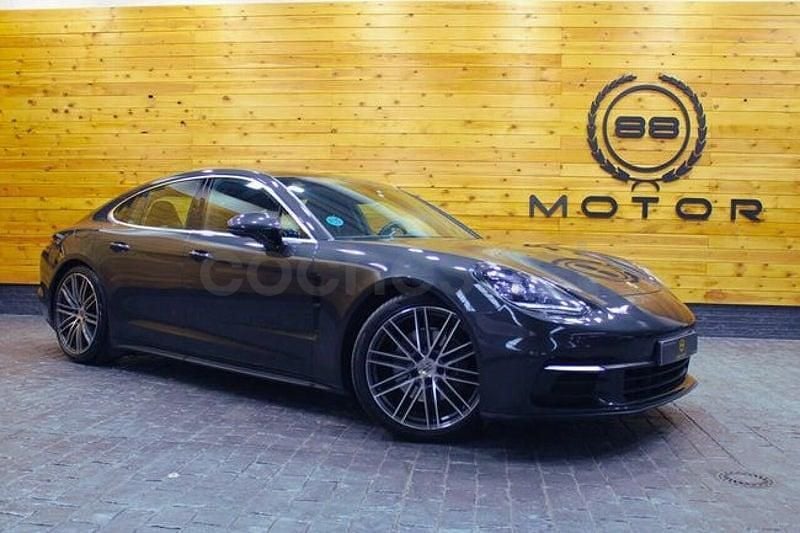 Usado Porsche Panamera 4 330 CV (242 kW) 2018 Gris / plata Berlina